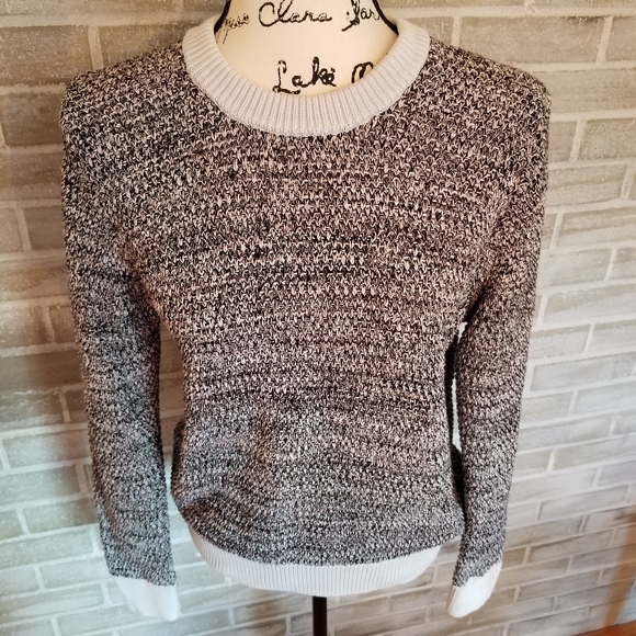 Peruna Sweaters - Peruna Sweater Color Black and Cream.!!.